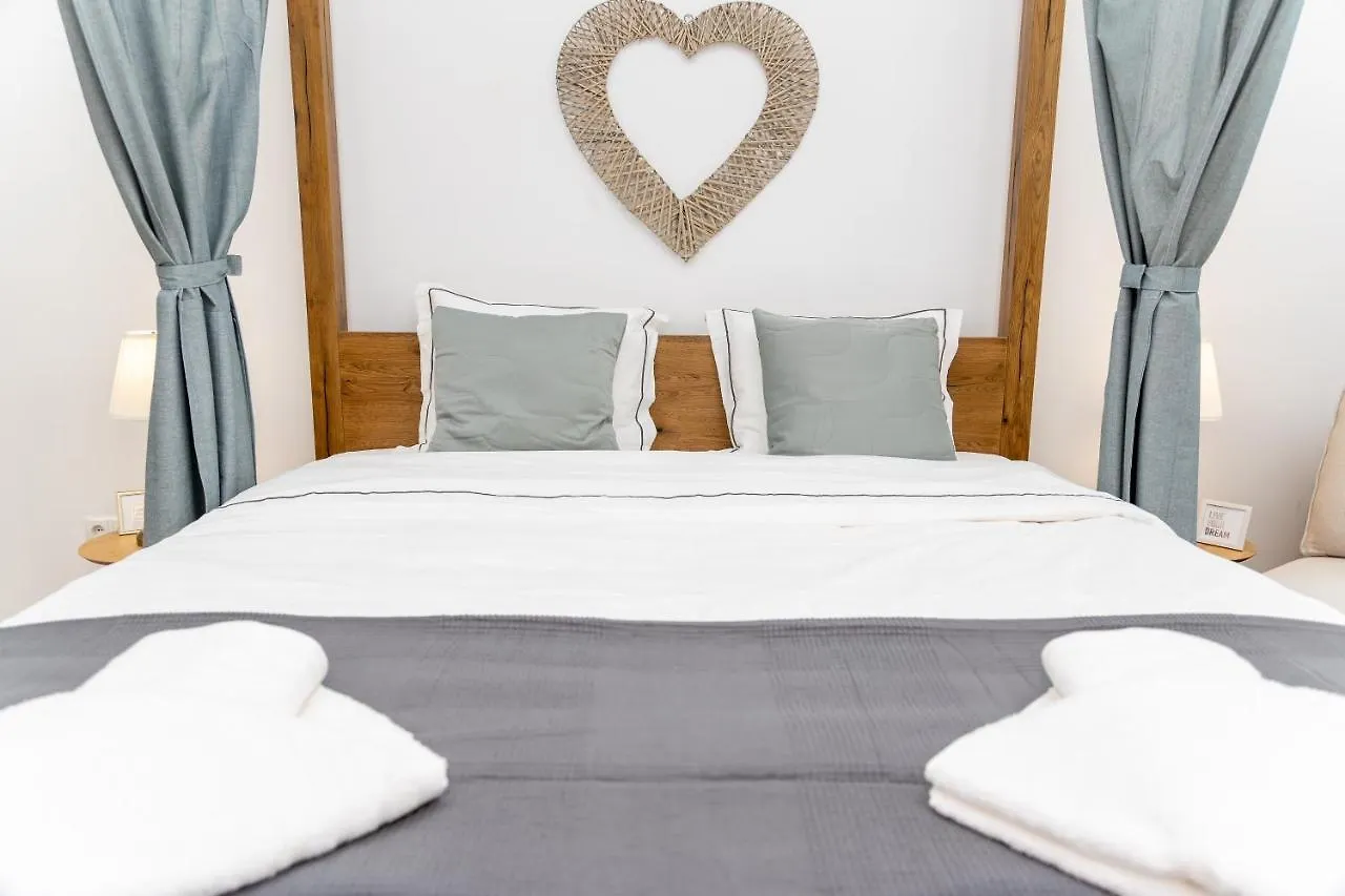 Regal Retreat Intimate Elegance Near Schoenbrunn Palace Vienna